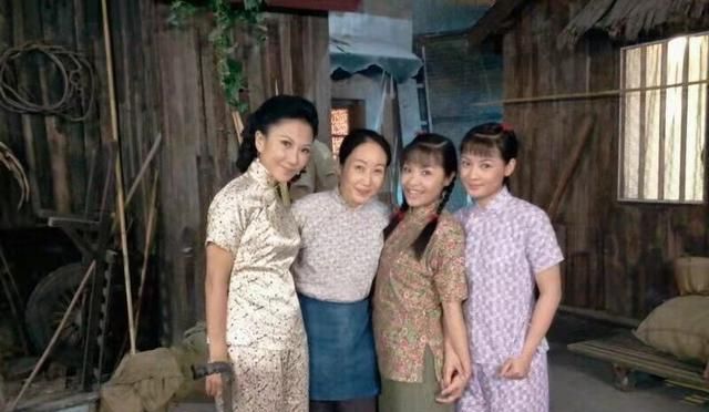 穿旗袍最好看的女人风情万种的张曼玉与七十二家房客韩师奶