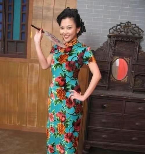 穿旗袍最好看的女人风情万种的张曼玉与七十二家房客韩师奶