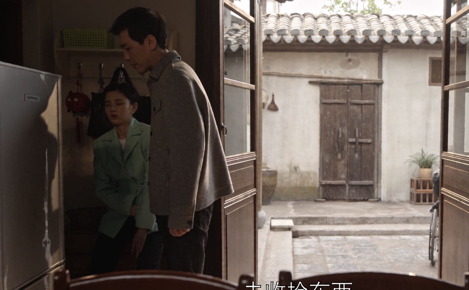 乔家的儿女：保姆进入乔家后,我看到了四美的不清醒和乔祖望的精休闲区蓝鸢梦想 - Www.slyday.coM