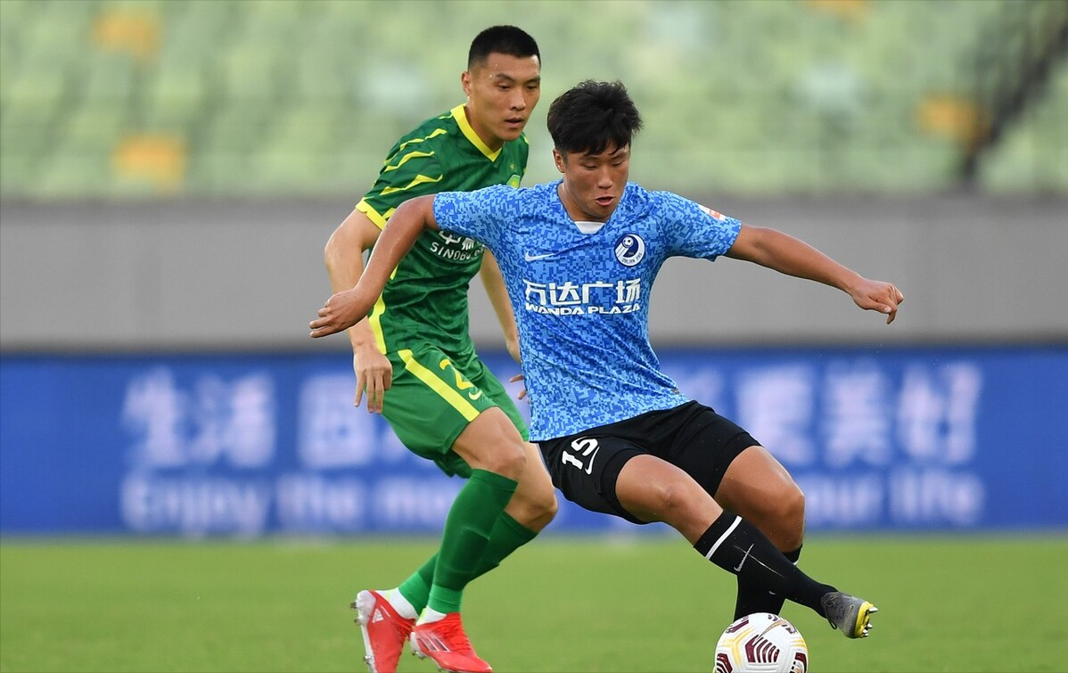 的面孔,包括门将位置上的王金帅,后防线的于延豪,中场位置上的王禹,王