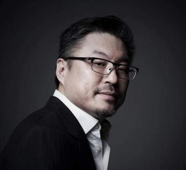 石海涛作品展举办他用戏剧精神重构世界图景