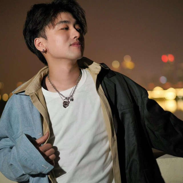 冷少成为lpl的颜值担当!又酷又帅!最主要是太努力了!