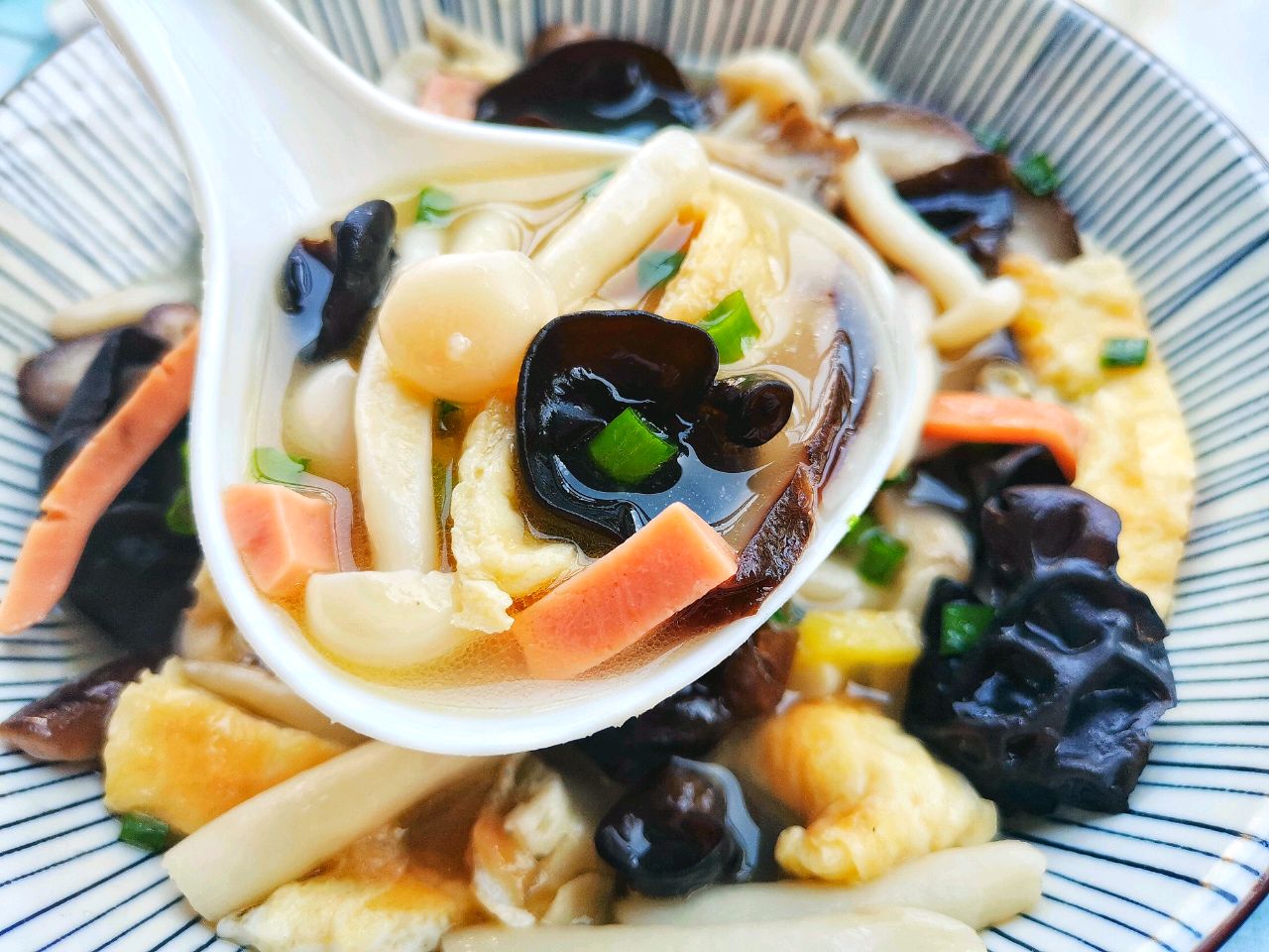 自制三鲜菇菌汤,鲜美又好喝,做一锅成本不到5块