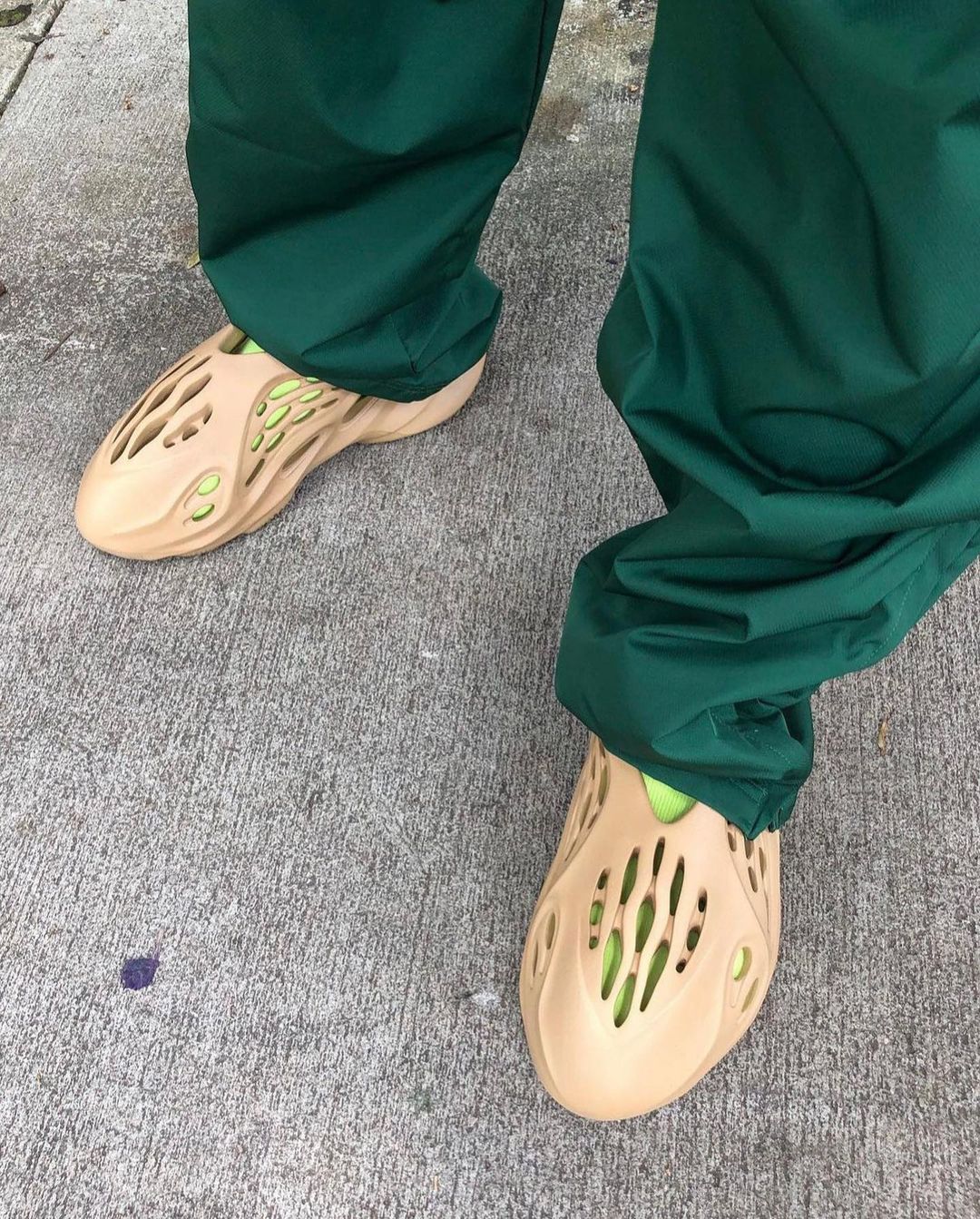 椰子洞洞鞋莆田_yeezy洞洞鞋莆田 第2张