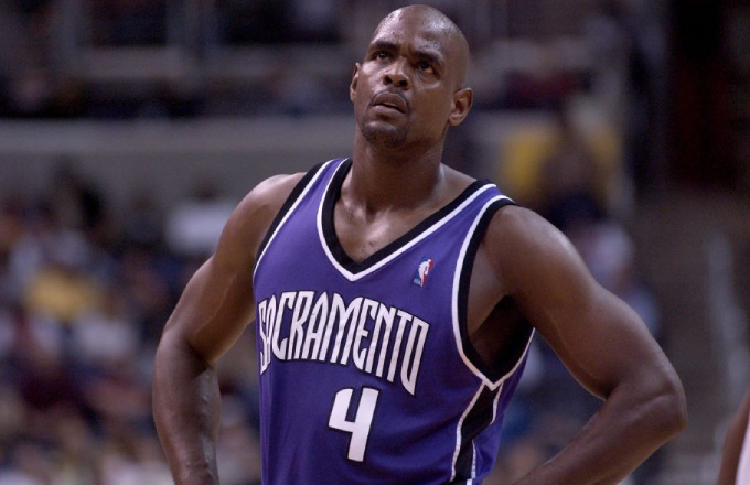 克里斯-韦伯在1993年以状元秀的身份进入nba,他是技术流大前锋的代表