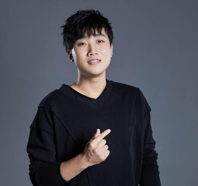 伞皇:想冲上韩服王者找个队伍!颠覆电竞对年龄的定义|电竞|韩服|lpl_