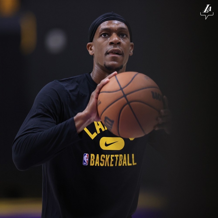 湖人官推晒训练照:隆多&阿里扎&蒙克&塔克&纳恩在列