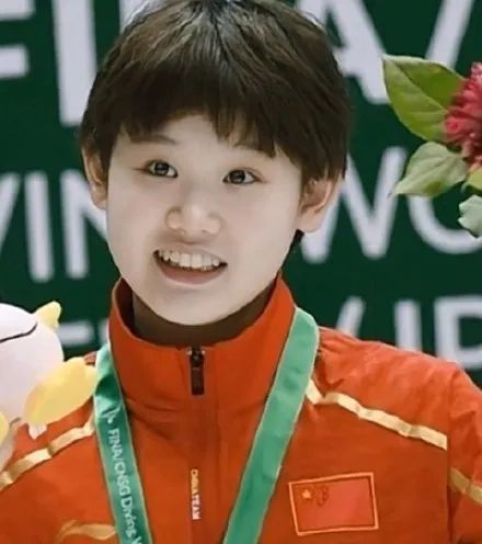 贵圈颜值被吐槽一代不如一代，真正的漫画颜门面脸却都流落民间…休闲区蓝鸢梦想 - Www.slyday.coM