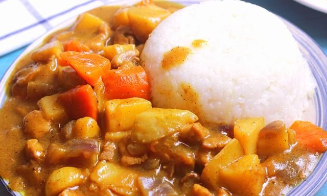 比零食还好吃的盖饭咖喱鸡肉饭低脂高蛋白营养美味