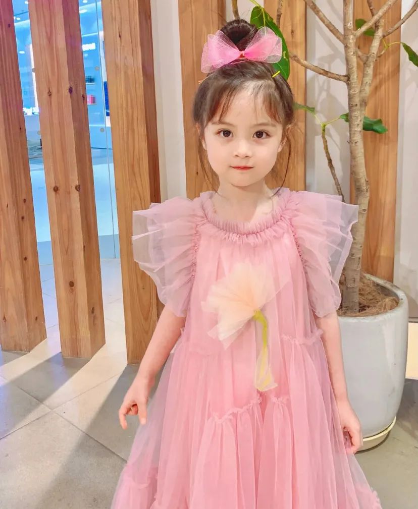 贵圈颜值被吐槽一代不如一代，真正的漫画颜门面脸却都流落民间…休闲区蓝鸢梦想 - Www.slyday.coM