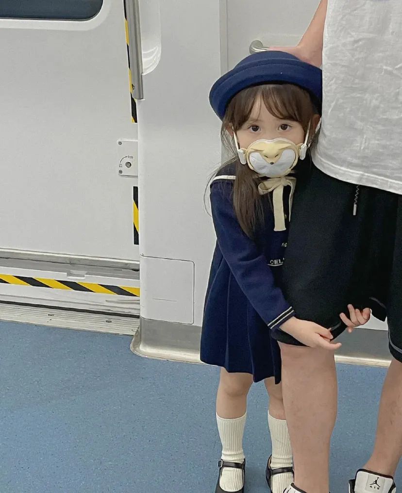 贵圈颜值被吐槽一代不如一代，真正的漫画颜门面脸却都流落民间…休闲区蓝鸢梦想 - Www.slyday.coM