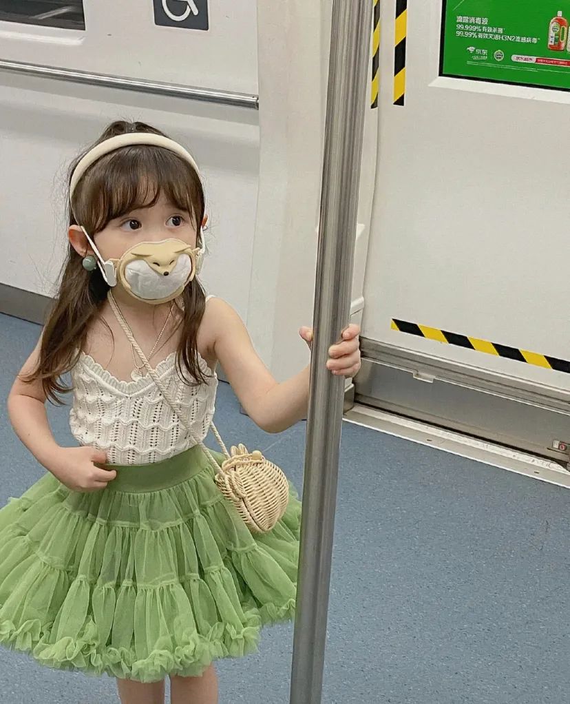 贵圈颜值被吐槽一代不如一代，真正的漫画颜门面脸却都流落民间…休闲区蓝鸢梦想 - Www.slyday.coM