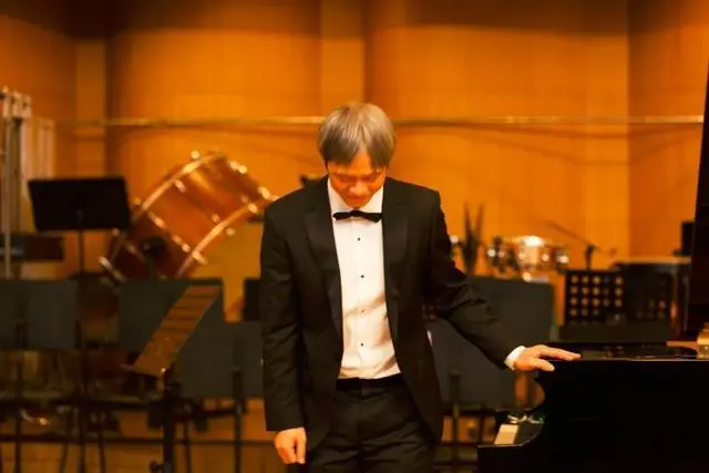 内卷与躺平之间，还有一种蓬勃生长的状态休闲区蓝鸢梦想 - Www.slyday.coM