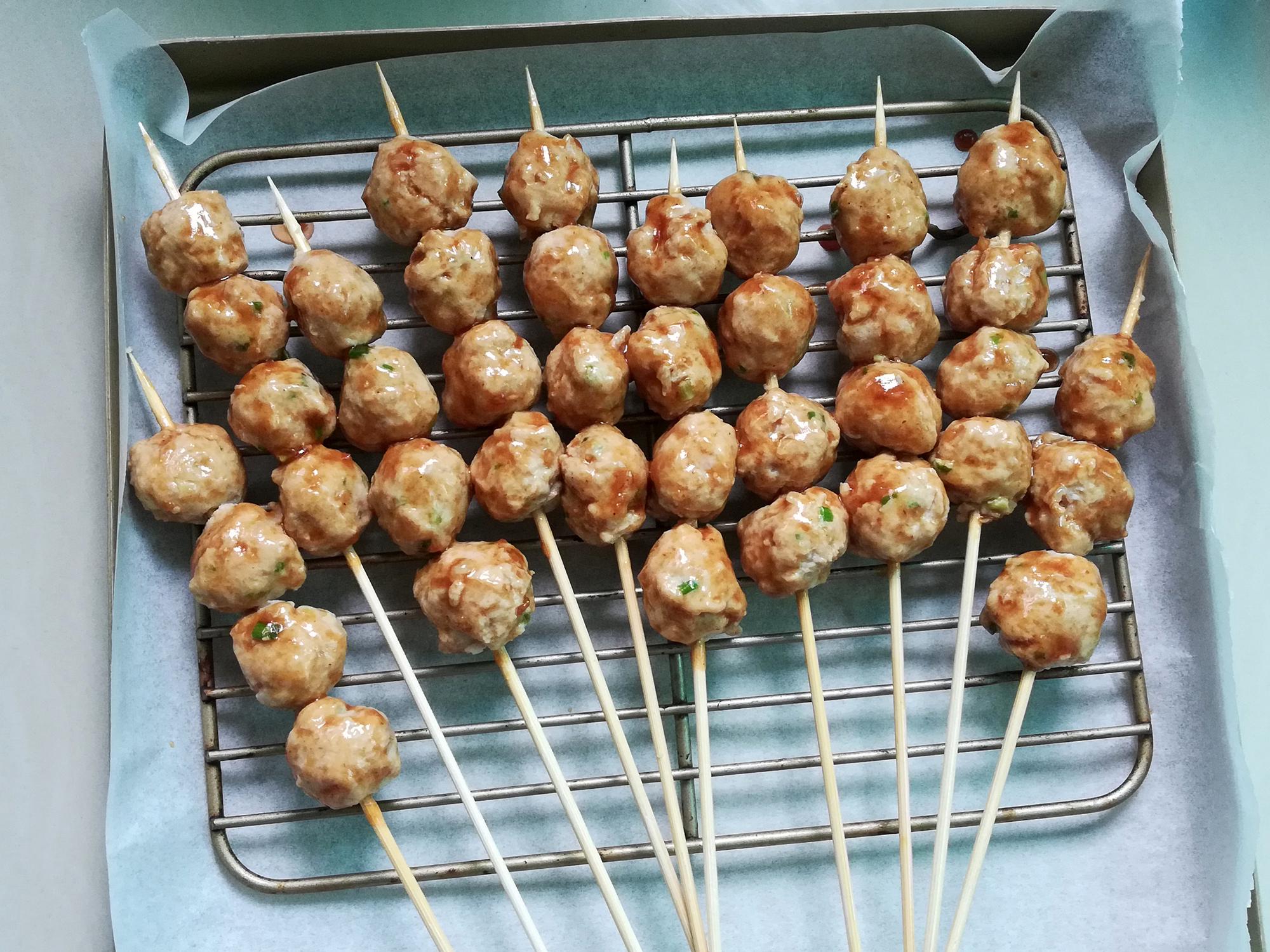 烤鸡肉丸,美味多汁 ,好吃健康|肉丸|烤鸡|烤肉酱_新浪新闻