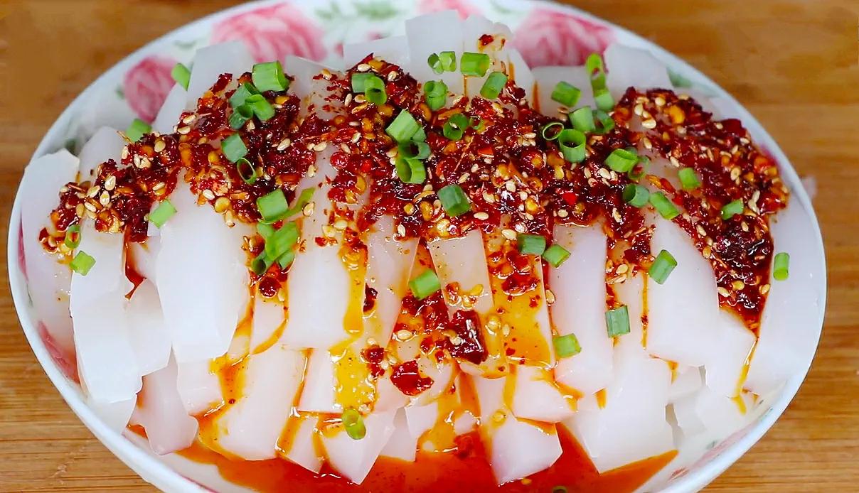 做凉粉,只需要淀粉和水就够了,正确步骤教给你,q弹爽口又解馋