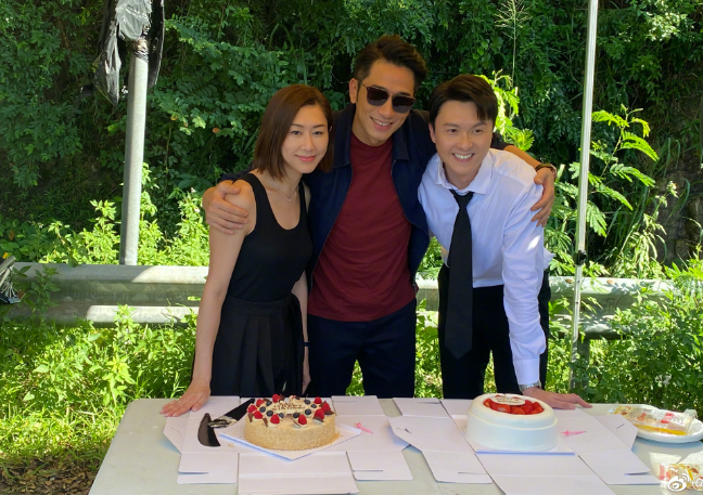 女方菊梓乔今年34岁,颜值与身材兼备,而且又是"星梦一姐";男方吴卓羲