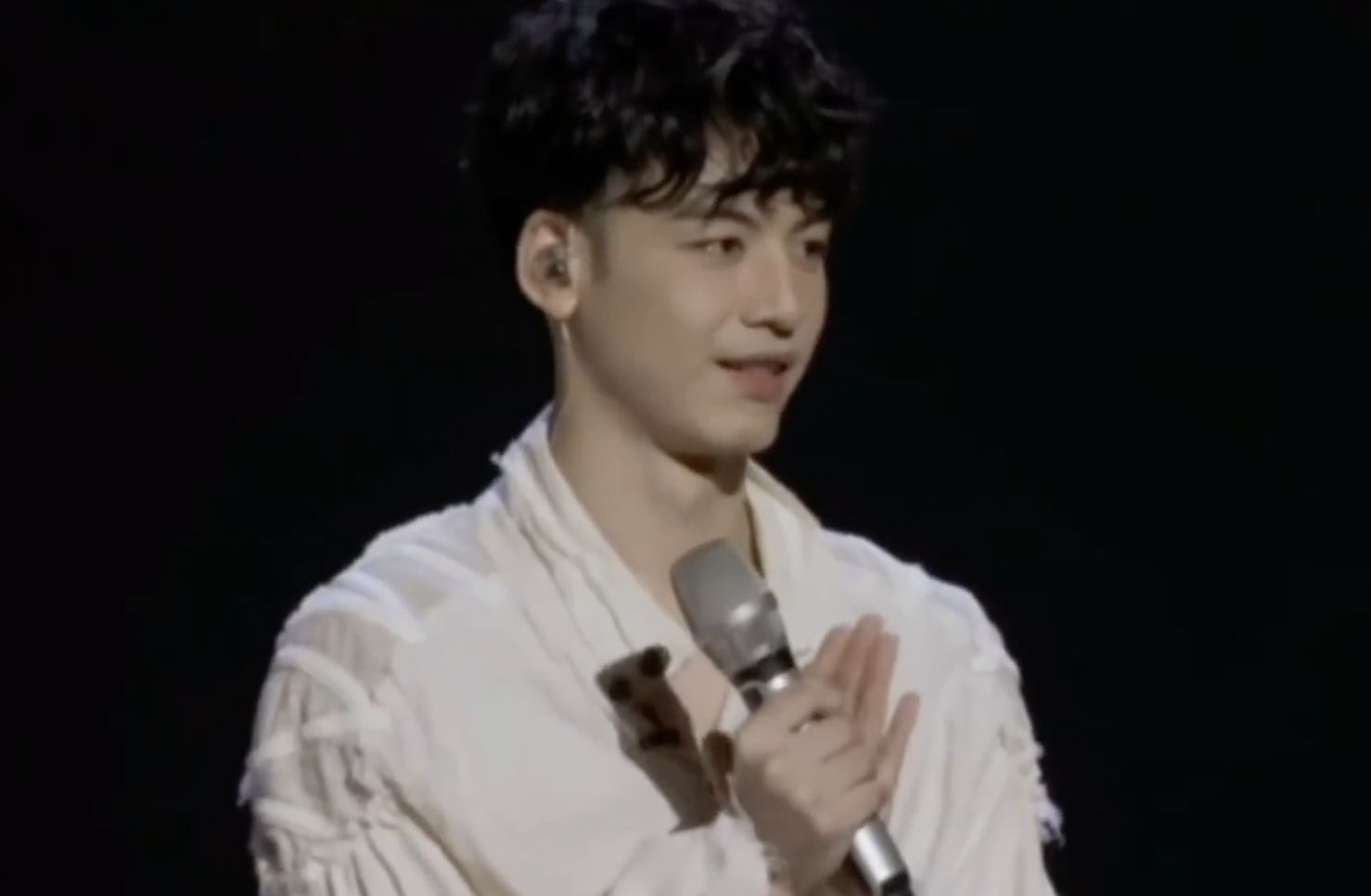 《披荆斩棘的哥哥》第五期林志炫摔倒又爬上舞台,太戳心!休闲区蓝鸢梦想 - Www.slyday.coM