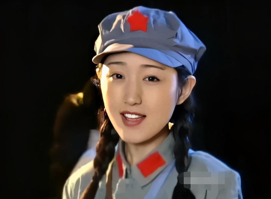 甜歌皇后杨钰莹,为爱隐退三年恋爱耗尽一生,今48岁仍孤身一人