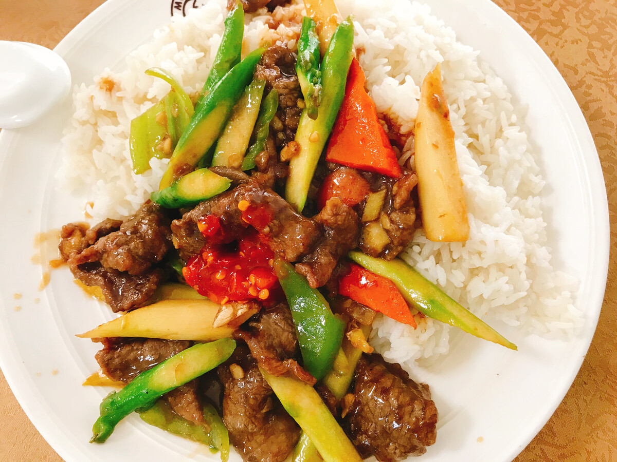 好吃的牛柳小油菜盖浇饭|油菜|牛肉|葱姜_新浪新闻