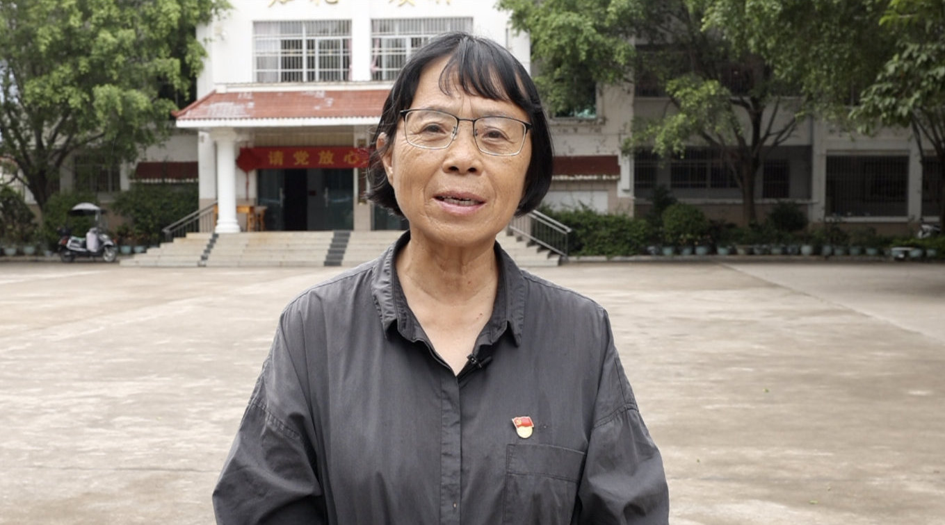 的video播放 00:00 01:07 01:07 为您推荐: 张桂梅校长的2名学生参军