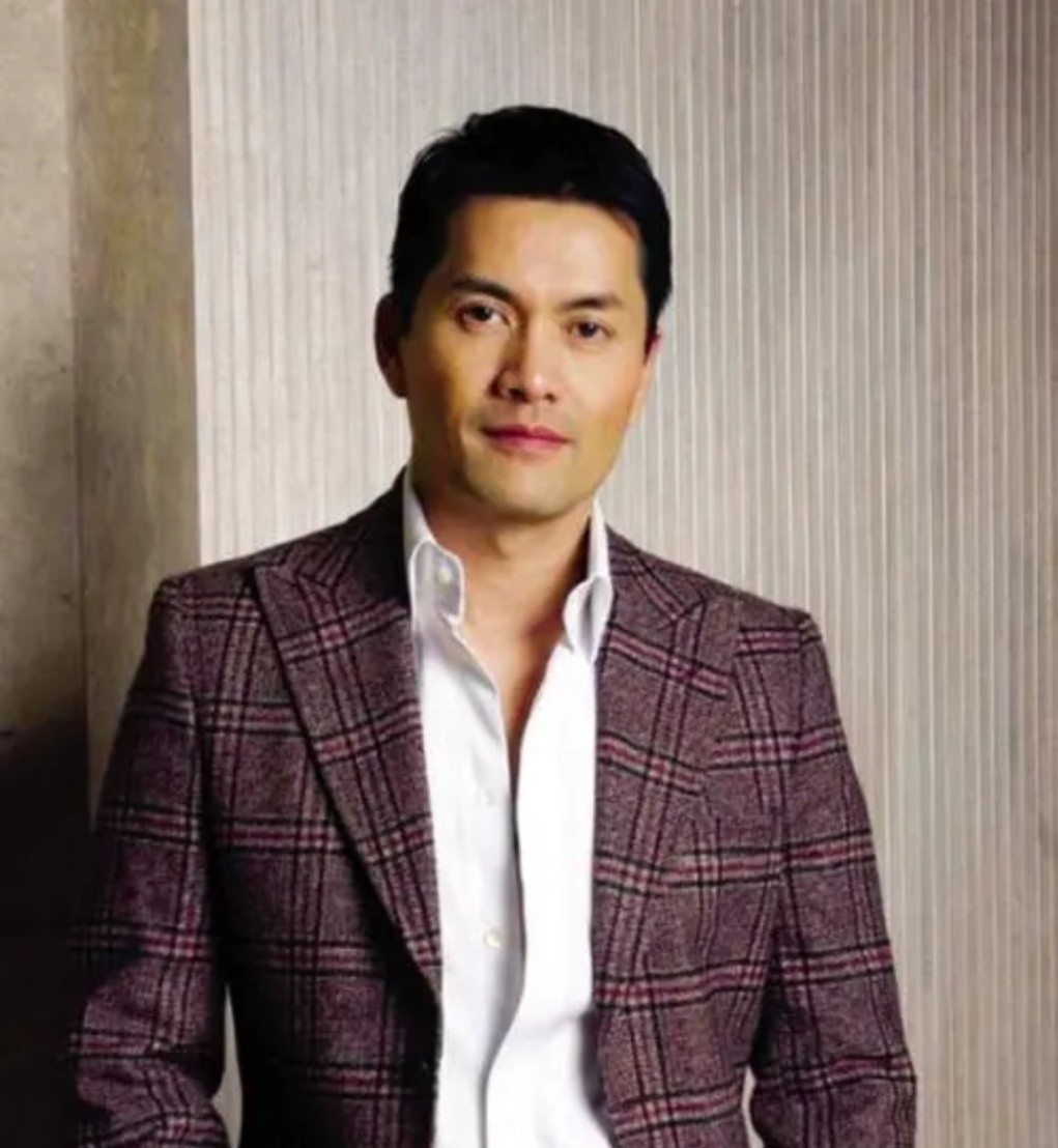 吕良伟与小15岁富婆妻子热舞，保养得当不显老，结婚20年仍恩爱休闲区蓝鸢梦想 - Www.slyday.coM