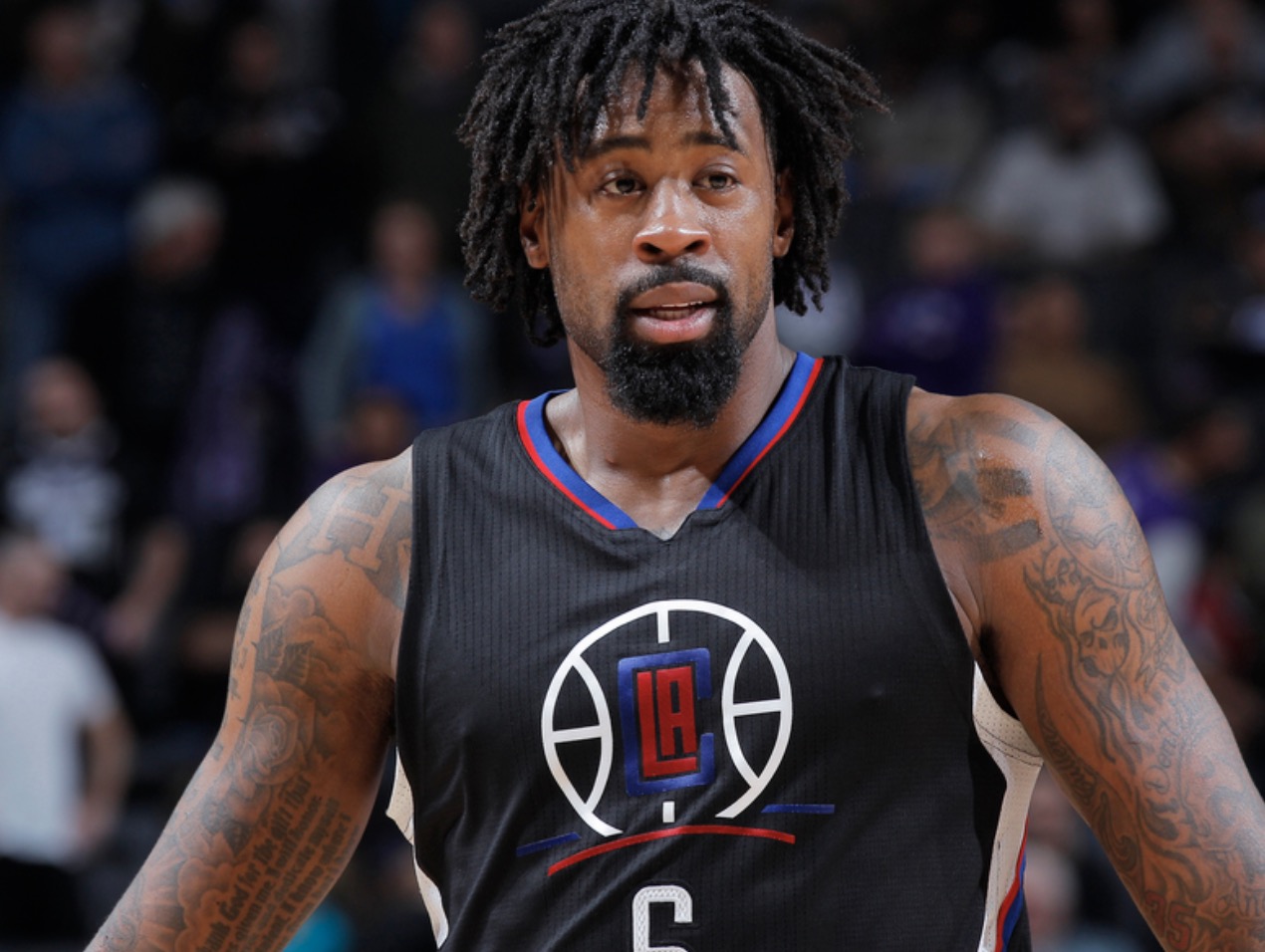 湖人签小乔丹完全是失败之举,浪费名额的背后实则下了一盘大棋!