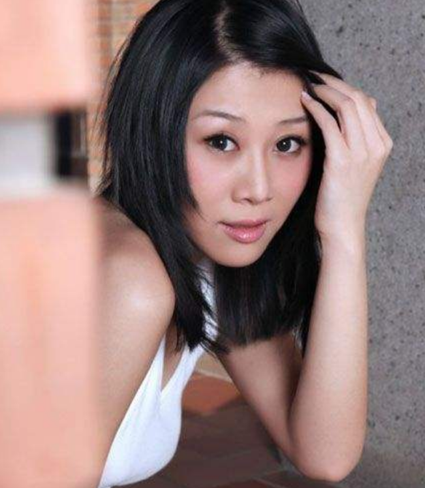 防人之心不可无!歌手付丽对陌生人一个微笑,让她付出了生命代价