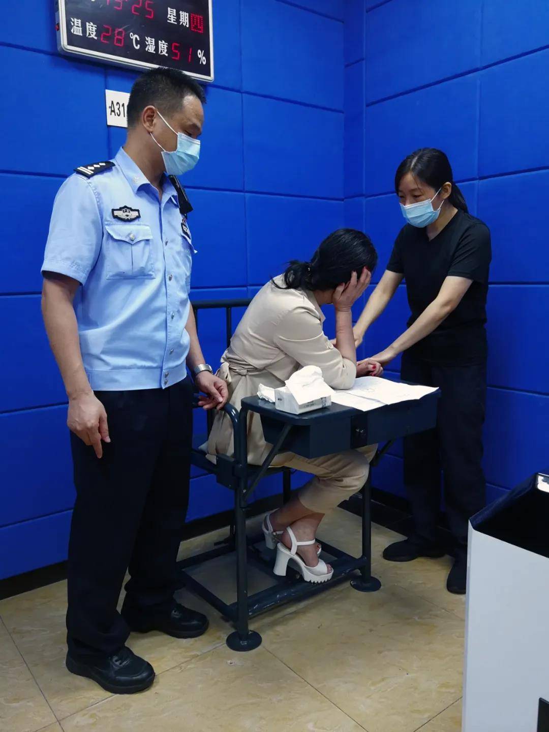拘留!广州越秀警方依法查处一名违反疫情防控规定人员__财经头条