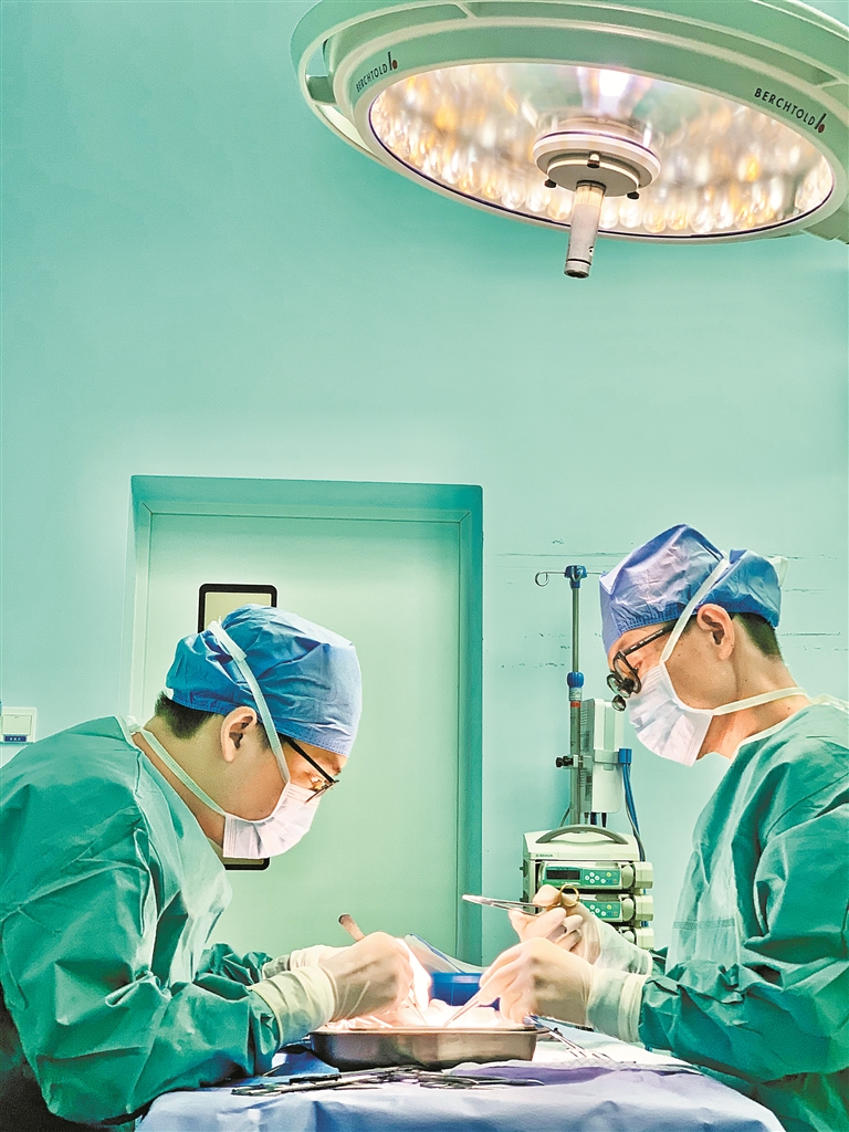 4个月大婴儿“救了”15岁少年休闲区蓝鸢梦想 - Www.slyday.coM