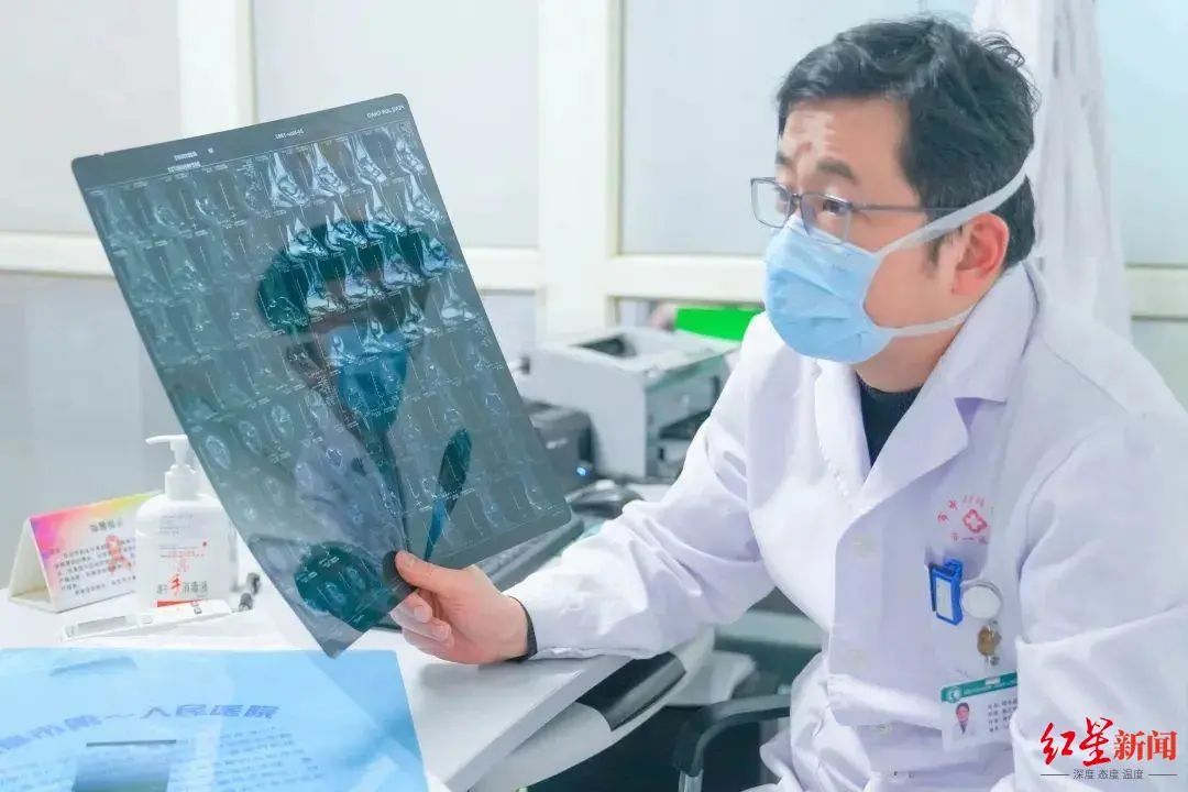 成都30岁女子每天跳绳1000个，万万没想到...休闲区蓝鸢梦想 - Www.slyday.coM