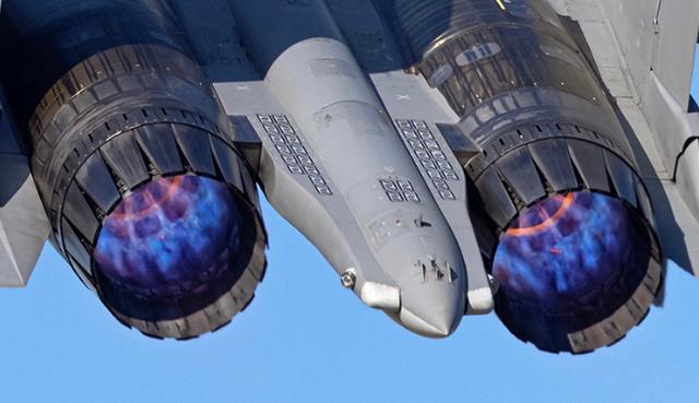 各国主流发动机机尾喷口大比拼五代机稍逊一头歼16美不胜收