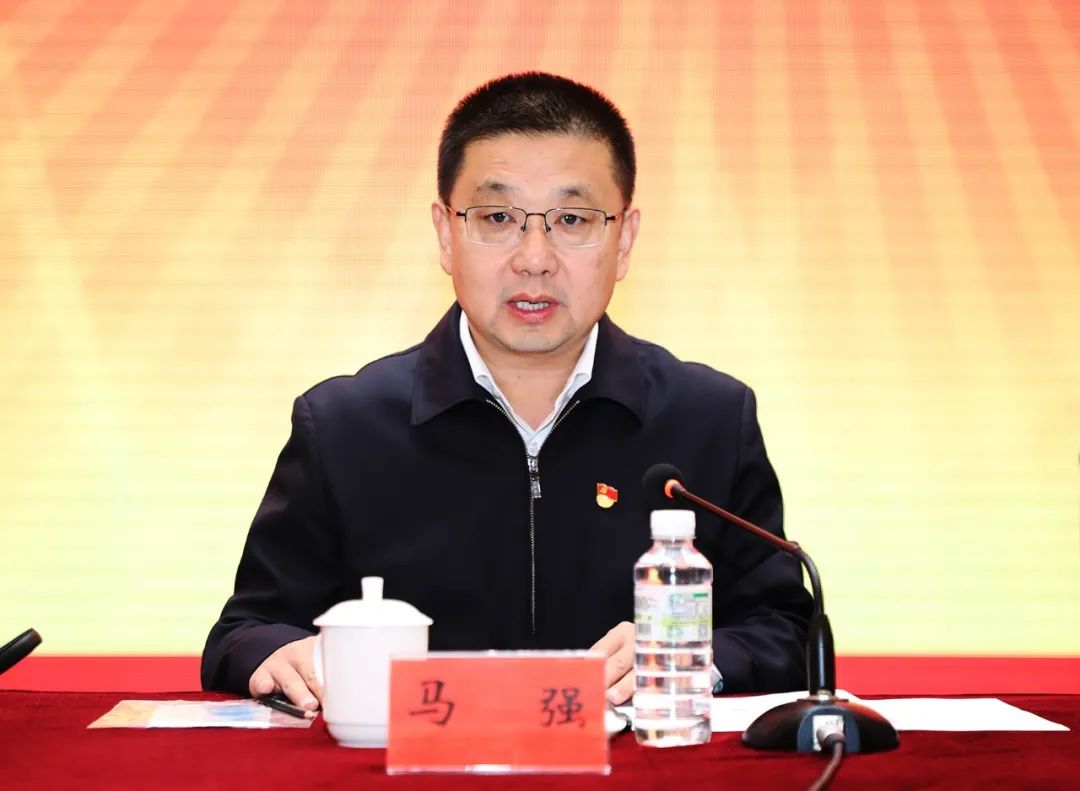 【聚焦】我市召开中共满洲里市第十六届委员会第十四次全体会议