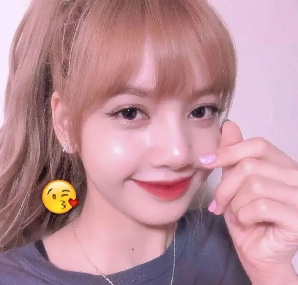 那是你没试过lisa辣妹妆!__财经头条