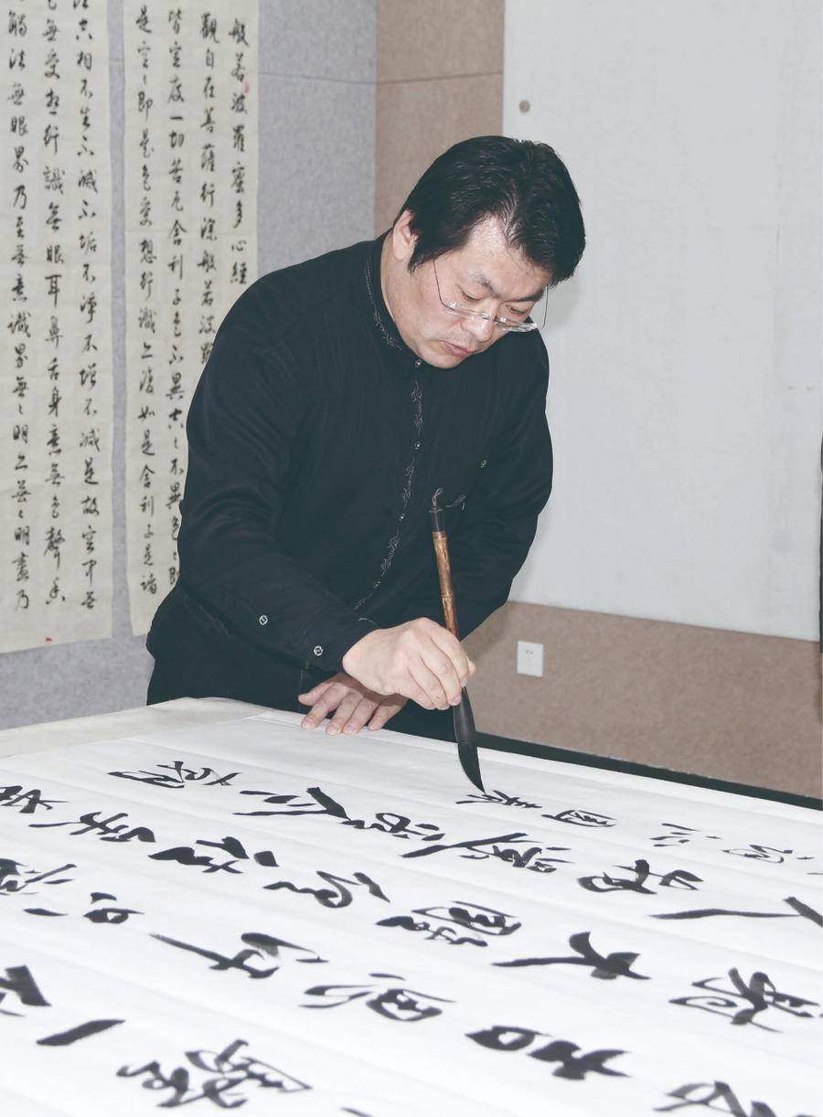 刘春娥 步全坤 任建新 术永华 艾文馨 刘旭参展研究生(历届):书法导师