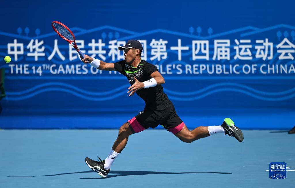 天津队李喆获得全运会网球男子单打冠军休闲区蓝鸢梦想 - Www.slyday.coM
