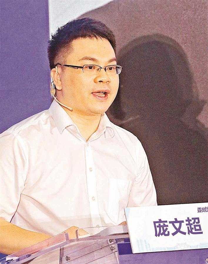 顺恒利科技集团有限公司执行董事)   市政协领导王宏彬,王幼鹏,梁增昌