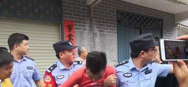 江西“皮箱藏尸案”的出租车司机的细心、勇敢、正义有错吗休闲区蓝鸢梦想 - Www.slyday.coM