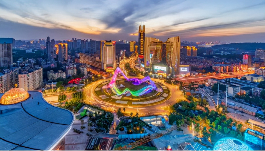 地下3层车道一起通地铁,武汉光谷广场综合体,规模究竟有多大?