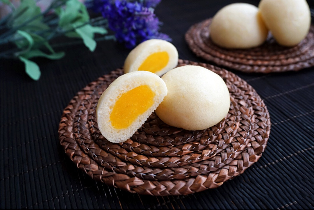 香甜软糯的奶黄包