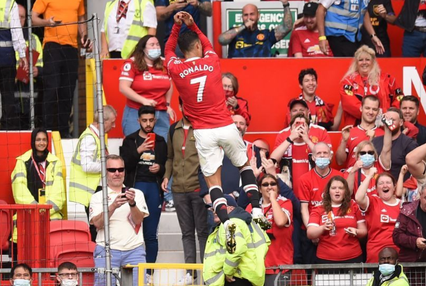 太强了！C罗梅开二度！67岁母亲喜极而泣，弗格森看台笑开花休闲区蓝鸢梦想 - Www.slyday.coM