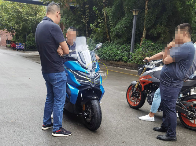 宝马C400GT的表兄弟 无极350大踏板实车首次曝光休闲区蓝鸢梦想 - Www.slyday.coM