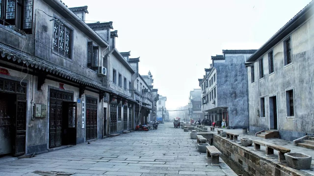 黟县古城—最古老的县城,已有2000多年历史,素有世外桃源美誉