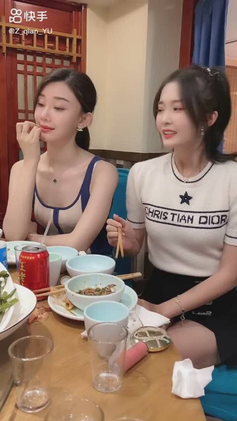 张芮尔 : 挡了呀,还要干啥!
