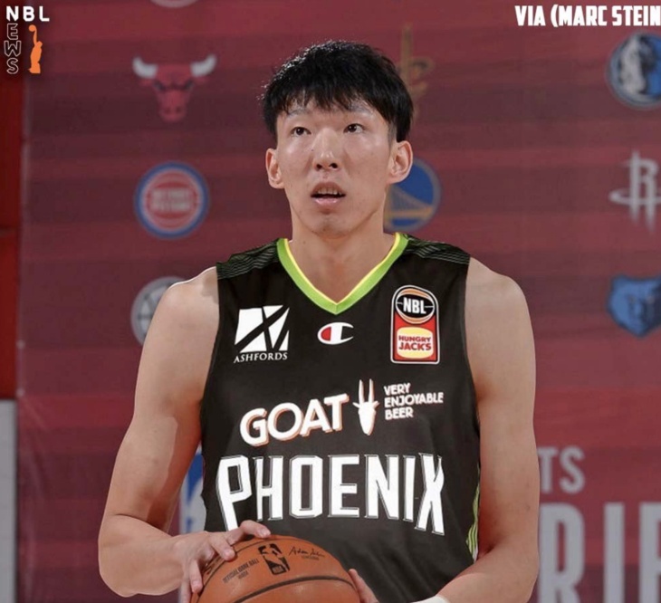 周琦球衣只卖523元!NBL凤凰队靠他上C位吸金,姚明CBA五味杂陈休闲区蓝鸢梦想 - Www.slyday.coM 周琦球衣只卖523元!NBL凤凰队靠他上C位吸金,姚明CBA五味杂陈休闲区蓝鸢梦想 - Www.slyday.coM