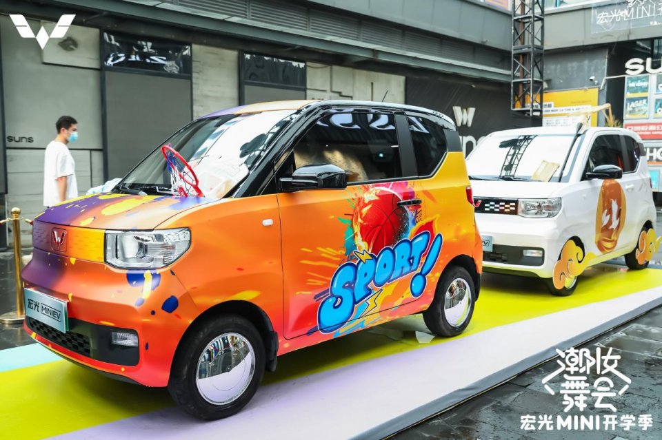 持续深耕潮妆领域6款潮改宏光miniev惊艳亮相