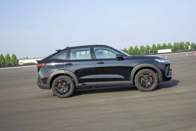 带弹射模式的混动轿跑suv,试驾哈弗h6s