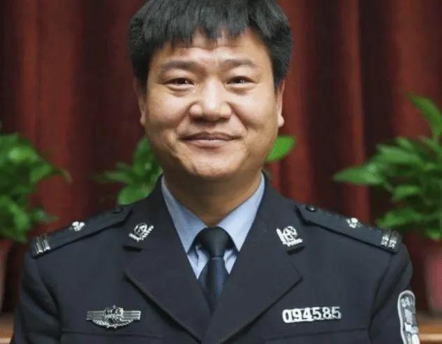 反诈警官老陈宣布停止直播走红后的3大烦恼让他直言有压力
