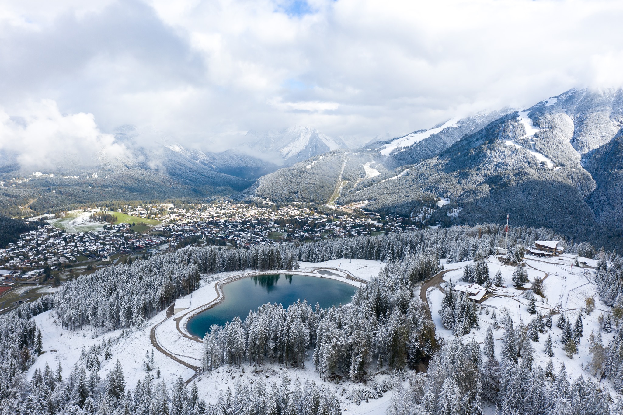 灿都疯了？24小时直达超强台风！拉尼娜来势汹汹，今冬恐更加可怕休闲区蓝鸢梦想 - Www.slyday.coM