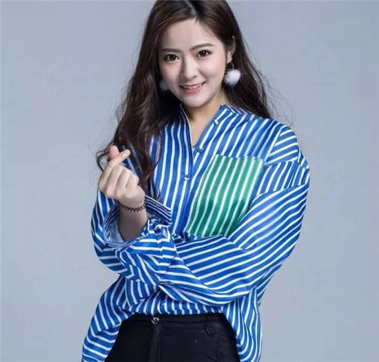 解说工资很低kris直播透露靠工资没办法生活