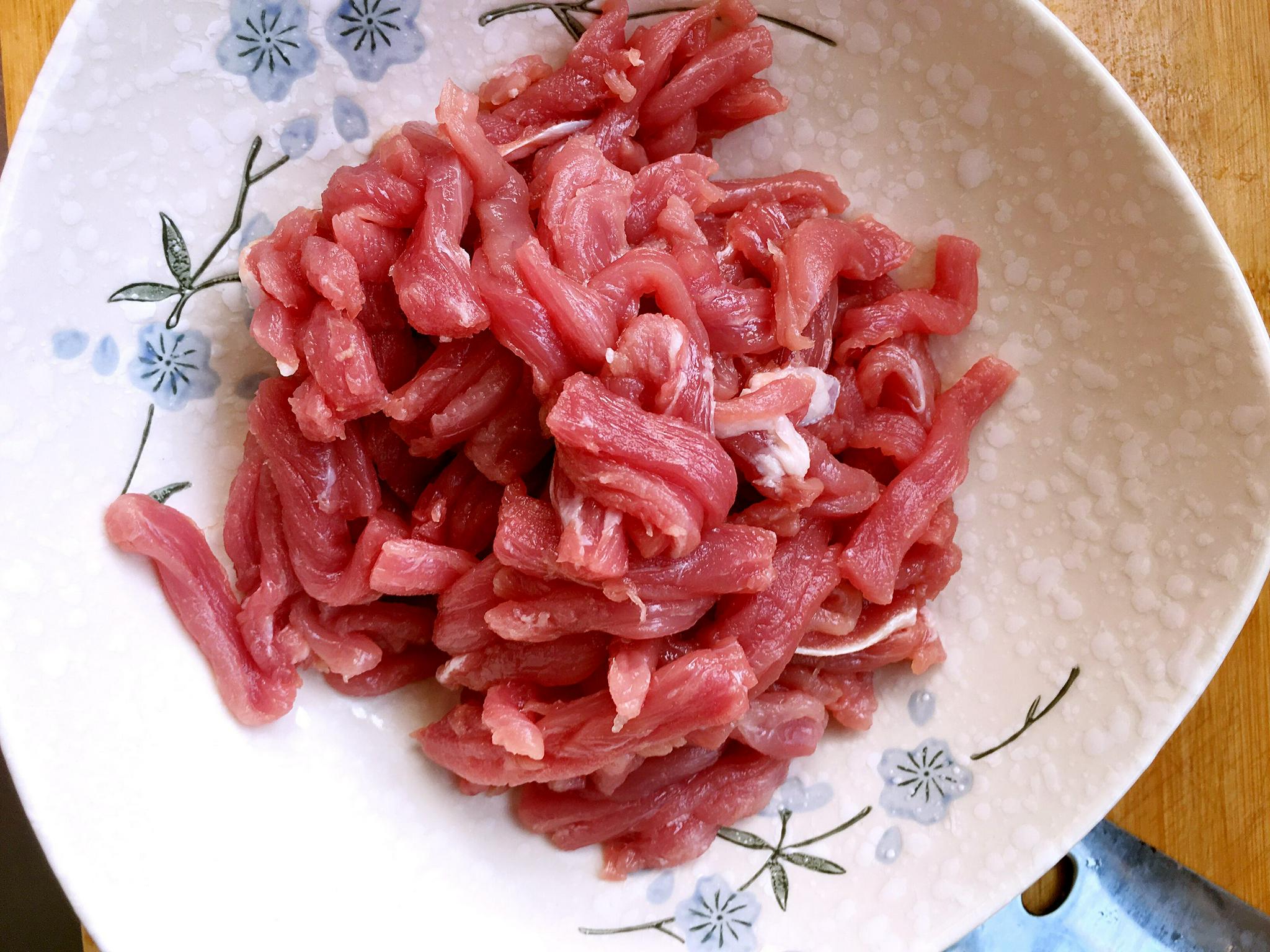 下饭的京酱肉丝|猪肉丝|料酒|备用_新浪新闻